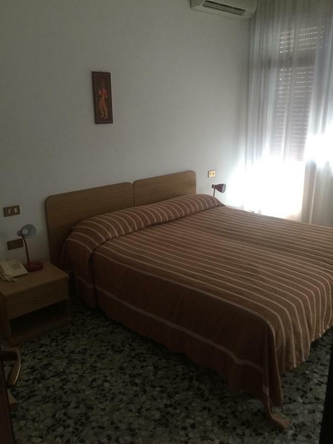 Hotel Margherita Sottomarina Exterior foto